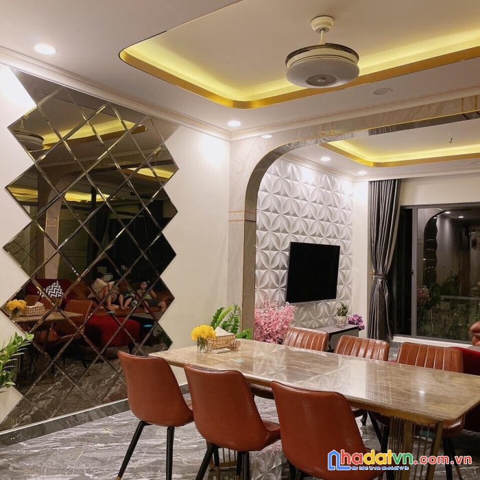 Nhà mt diện tích lớn + mới xây 5 tầng cao cấp. tiện kd nhà hàng, ks, karaoke, văn phòng.