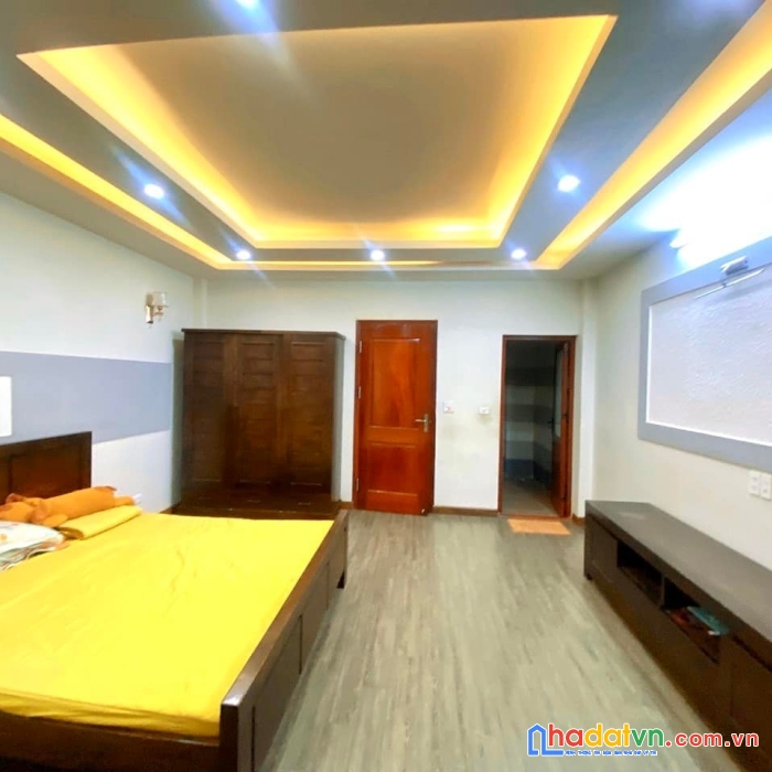 Siêu phẩm mỹ đình- lô góc, 10m ra ô tô, chủ tặng nội thất- 5 t, mt 4.2 m, chỉ 4.1 tỷ