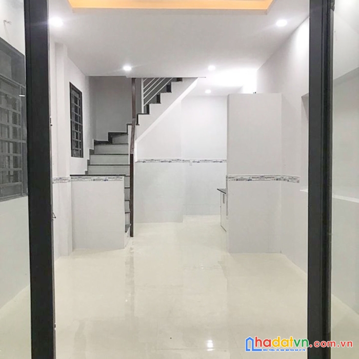Bán nhà chính chủ giá rẻ chỉ 3,3 tỷ  cxpla quận 6 lh 0978085762