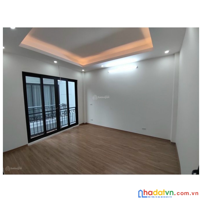 Bán nhà dốc thọ lão  - 35m2 5 tầng mặt tiền 3.4m - nhà mới - ngõ thông.
nhà mới ngõ thông sổ đỏ.