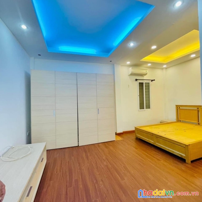 Tạ quang bửu 39m2 4 tầng lung linh 4.5 tỷ - gần ô tô tránh