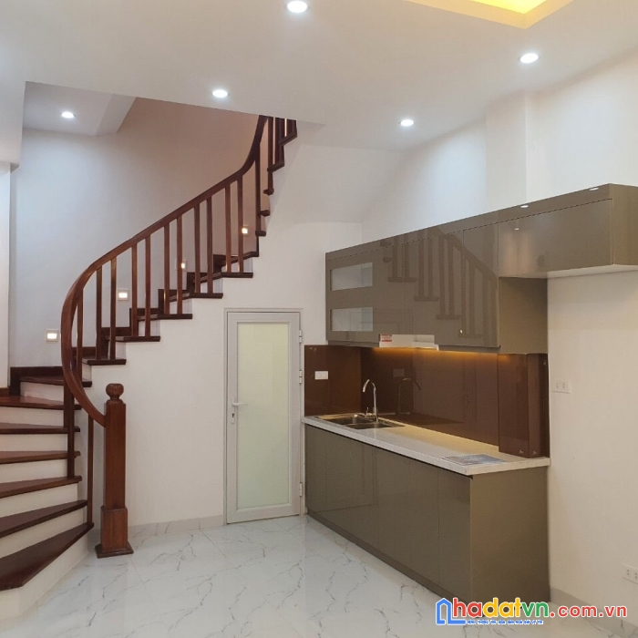 Bán nhà cạnh phường mai động ở siêu thoáng 34m2, mt 4m giá chỉ 3.28 tỷ có thương lượng