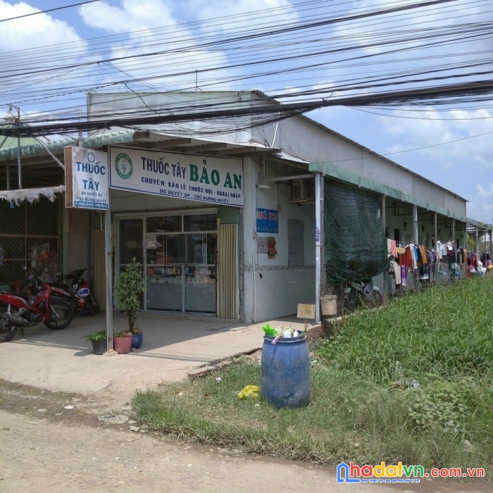 Cần tiền bán gấp lô đất mặt tiền 824