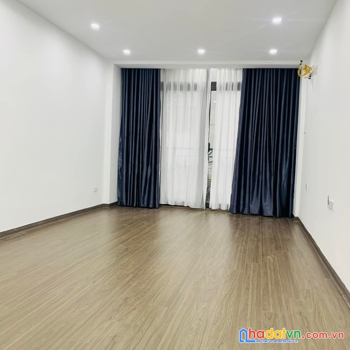 Bán nhà cát linh- đống đa 5.95 tỷ