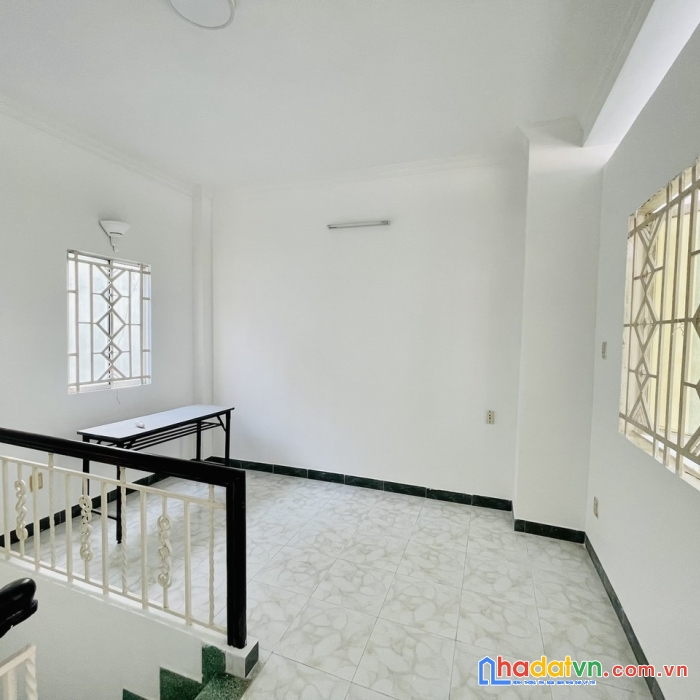 Nhà bán 27m2 lê quang định p11 q.bình thạnh