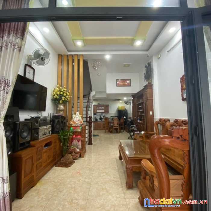 Bán gấp nhà đẹp giá tốt hẻm oto quay đầu phan huy ích p14 gv