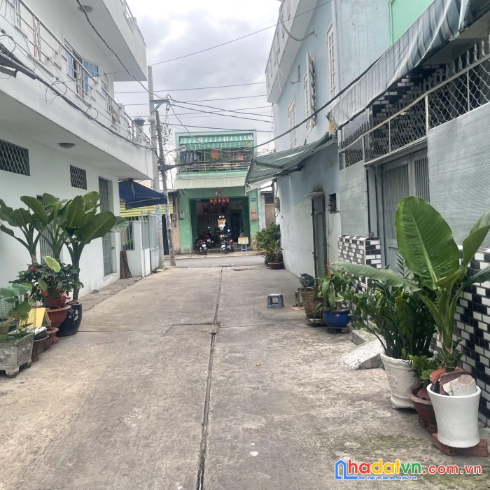 Chính chủ cần bán nhà hẻm xe tải  đưởng bình trị đông, quận bình tân 48m chỉ có 4 tỷ 400 tr