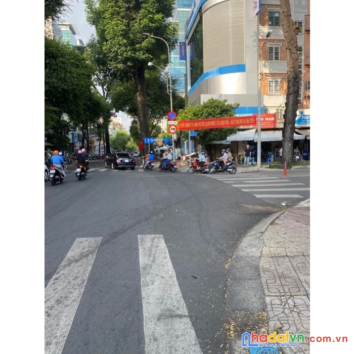Chính chủ cần bán mặt tiền nguyễn thị minh khai phường bến thành quận 1