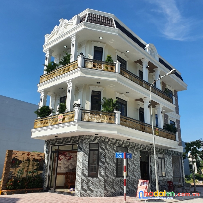Bán nhà dĩ an, chỉ cách thủ đức 3 km, nhà góc siêu đẹp, rất thích hợp nghĩ lễ cuối tuần