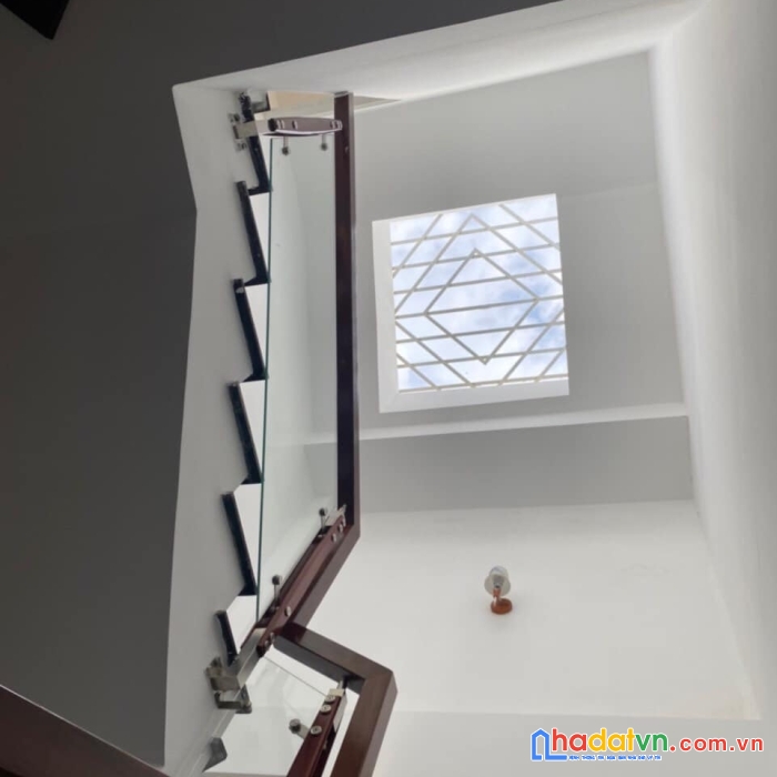 Nhà đẹp như tranh vẽ, hẻm  xe hơi, phạm văn chiêu, gò vấp, giá siêu rẻ.