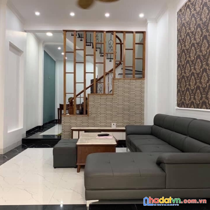 Nhỉnh 4 tỷ có luôn nhà đẹp ở ngay phố thanh lân, diện tích 50mx5t