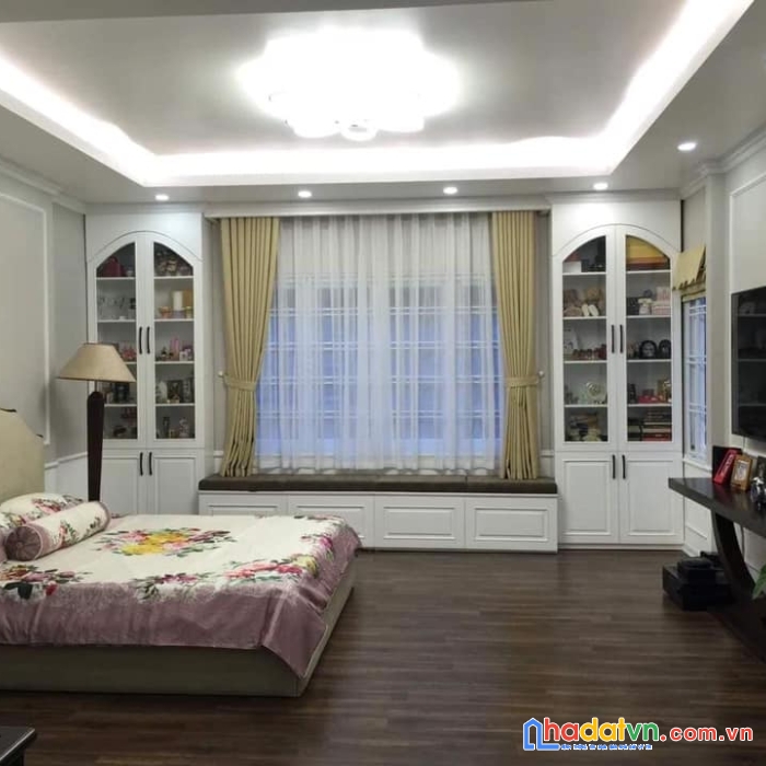 Bán nhà láng hạ ô tô 15m 5t 42m giá 6.1 tỉ.0352817810