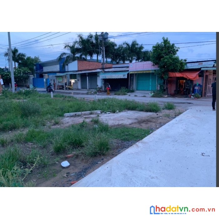 Tôi  bán 114.8m2  đất có thổ ở đường 92, xã tân phú trung, huyện củ chi giá 2.25 tỷ