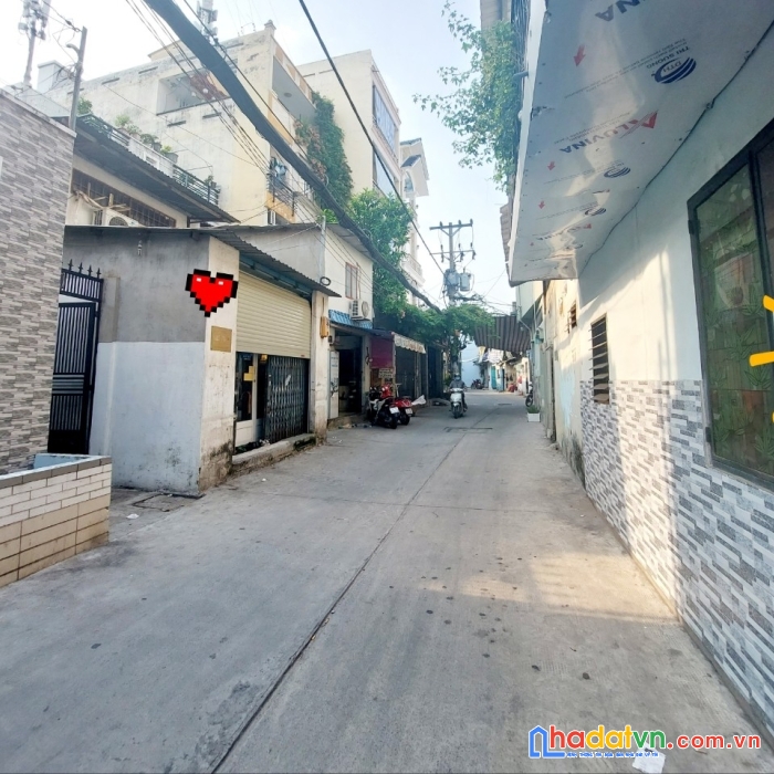 Chỉ 4.6 tỷ có ngay nhà 4 tầng, 45 m2, hẻm xe hơi sát mặt tiền nguyễn sơn , tân phú