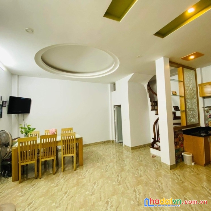 Bán nhà mặt phố mễ trì thượng 120m2, 3 tầng, mt 7,5m, giá 8,7 tỷ.