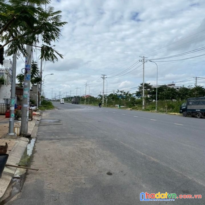 Bán 15.000m2 mt nguyễn cửu phú, tân tạo a, bình tân.100mx150m, 3 nhà xưởng
