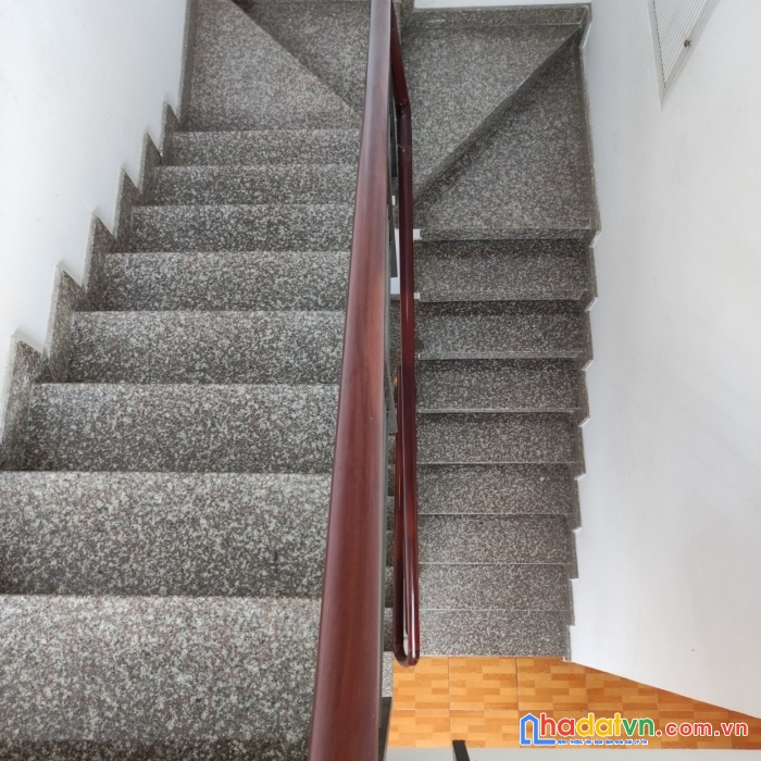 Bán nhà khu vip tân bình- cách mạng tháng 8-50m2- 4x12m-nhỉnh 6 tỷ .