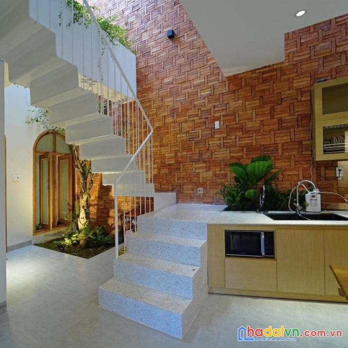 Gấp! bán nhà đẹp 65m2  kiệt 142 lê văn hiến, ô tô đỗ cửa, chỉ nhỉnh 3,5 tỷ.