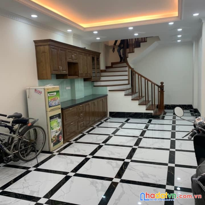 Nhà mới giá rẻ ngõ to gần ô tô giáp nhị hoàng mai 30m 5t mt 3m nhỉnh 3 tỷ