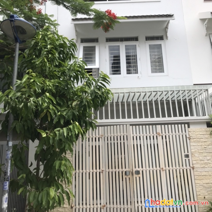 Chính chủ bán nhà riêng tại khu đô thị phước long b