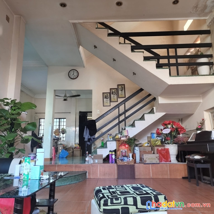 Bán nhà đường đại lộ 2 biệt thự 140m2(6.7x20)- vị trí kinh doanh đối diện chợ phước bình xầm uất