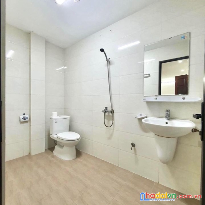 Chủ cần  bán gấp vương thừa vũ,thanh xuâ n, đường rộng to, ô tô đỗ cửa,, 55m2, 4 tầng, mt 4,5m