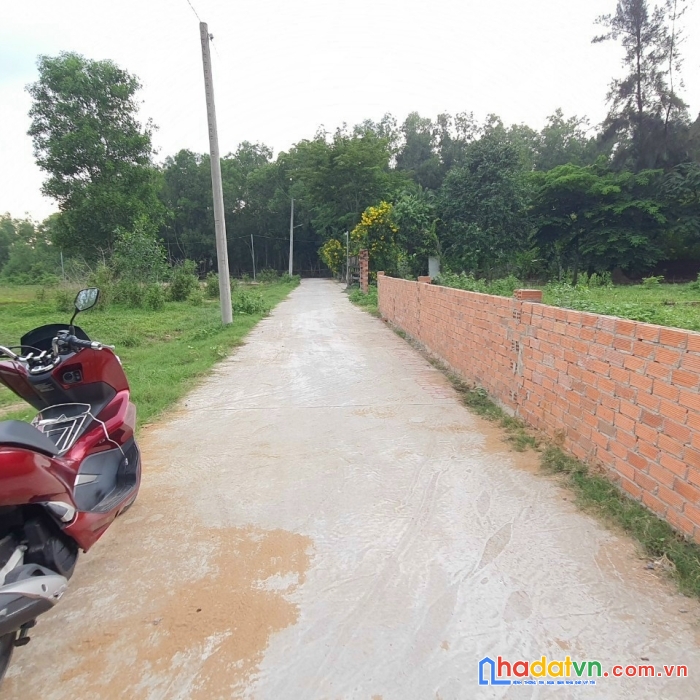 Bán đất phú đông, nhơn trạch. đường ô tô bê tông 1 sẹc, điện nước wifi đầy đủ. khu dân cư hiện hữu.