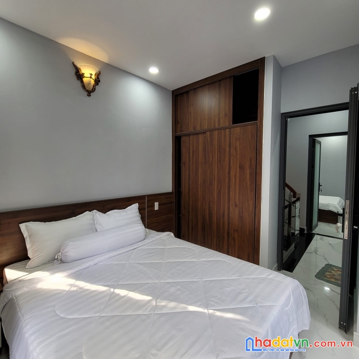 Chủ gấp bán giảm luôn 150tr chỉ 5tỷ sở hữu nhà đẹp 60m2 lê văn thọ p9 gv