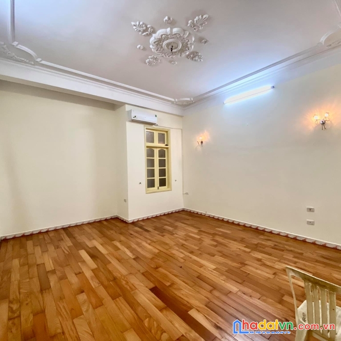 Bán nhà đẹp thanh lãm, 40m2, 5 tầng, mt rộng, gần ô tô, phố xốm, hà đông, 2,7 tỷ