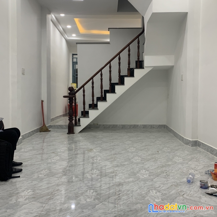 Nhà mới 2 tầng ở liền phường 15, quận 8 giá 3.1 tỷ, 40m2