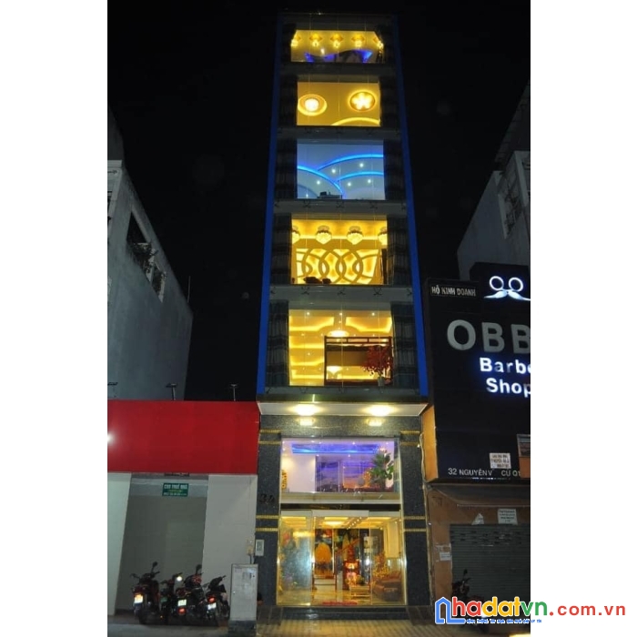 Bán nhà mặt tiền quận 1, đường nguyễn văn cừ, 7 tầng, dtsd 400m2, 36 tỷ