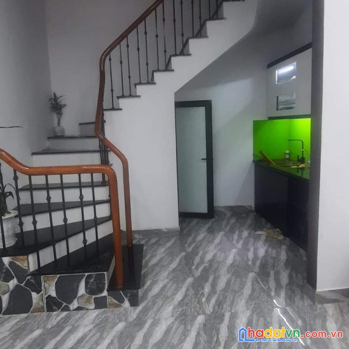 Nhà mới đẹp long lanh phố tam khương đống đa, ô tô đỗ cửa, cách mặt phố 10m, tiện ích bạt ngàn.