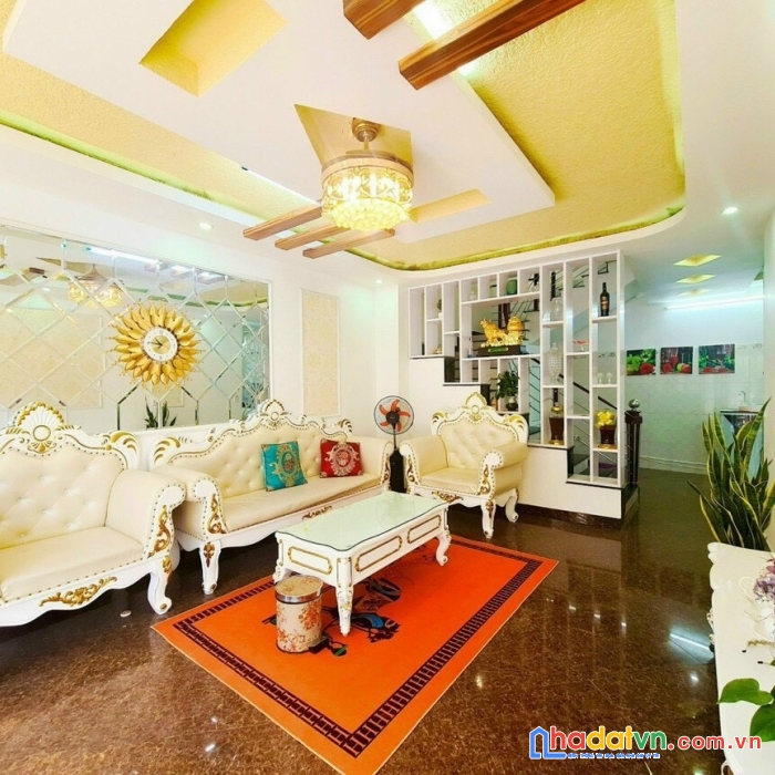Bán gấp nhà phố nguyễn văn cừ, 38m, 5 t, tặng full nội thất, giá hơn 3 tỷ