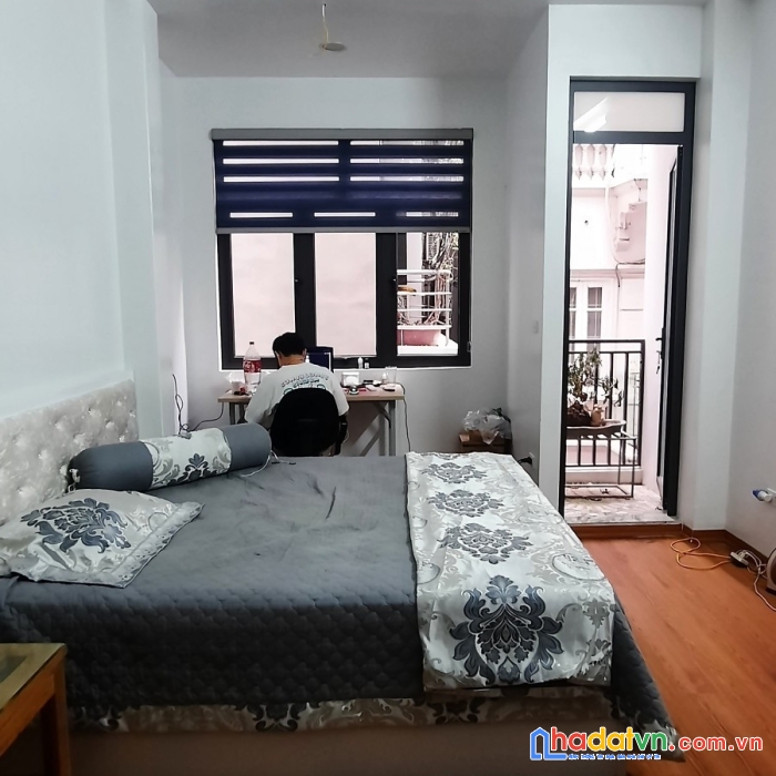 Bán nhà gấp duy tân 60m2, 5 tầng, mt15m, giá 14 tỷ.