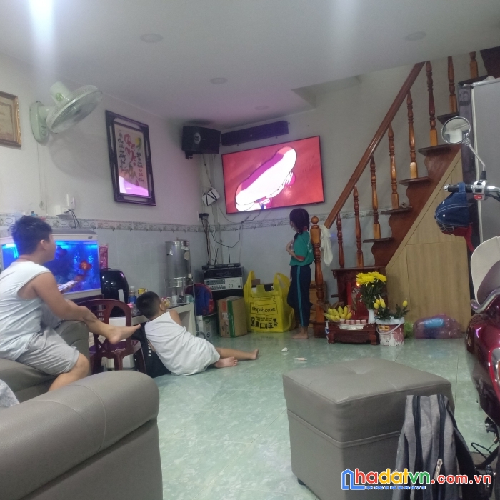 Bán gấp căn nhà ngay chợ ông địa, đường lý thường kiệt  phường 9,tân bình.
 dt: 30m2, 3.55 tỷ.