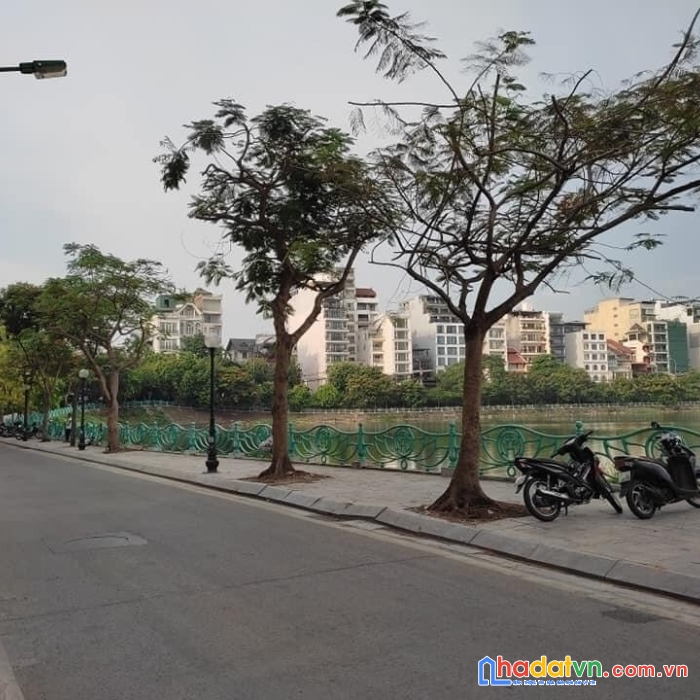 Bán mảnh đất mặt phố xuân diệu, view hồ tây, 300m2, mt 10m, 175 tỷ