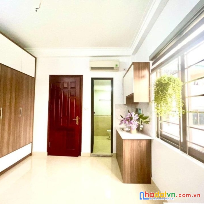 Bán nhà plô,2 mặt ngõ ô tô tránh, kd, ở ngay duy tân 62mx4t, mt 4.5m giá 13.5  tỷ.