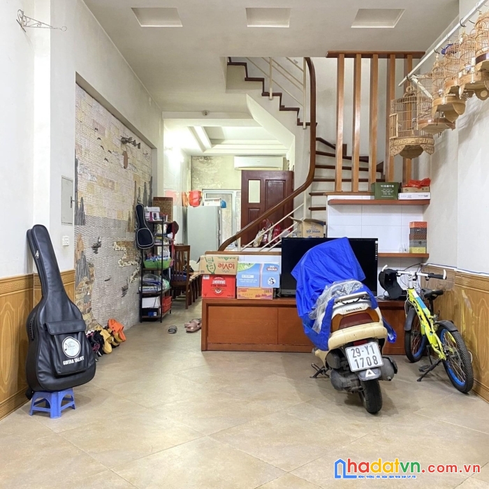Bán nhà trung kính-cầu giấy 55m2-giá 5 tỷ-20m ra phố- ô tô gần-lô góc-đầy đủ công năng