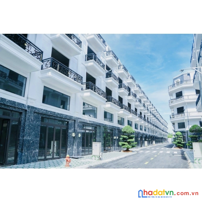 Bán dãy nhà phố 4tấm 5x12m, sổ đã hoàn công, đường hà huy giáp đối diện trường cđ điện lực