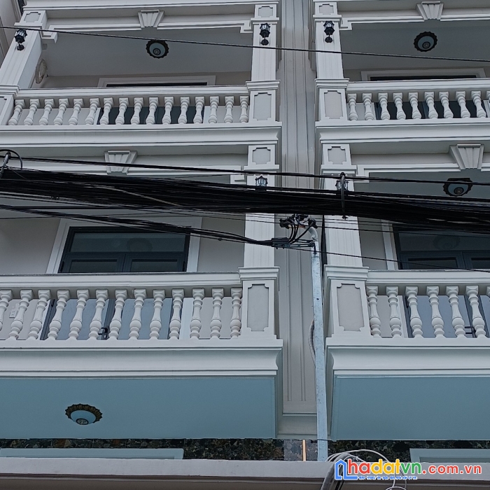 Nhà mới xây mặt tiền đường tỉnh lộ 10 bình tân