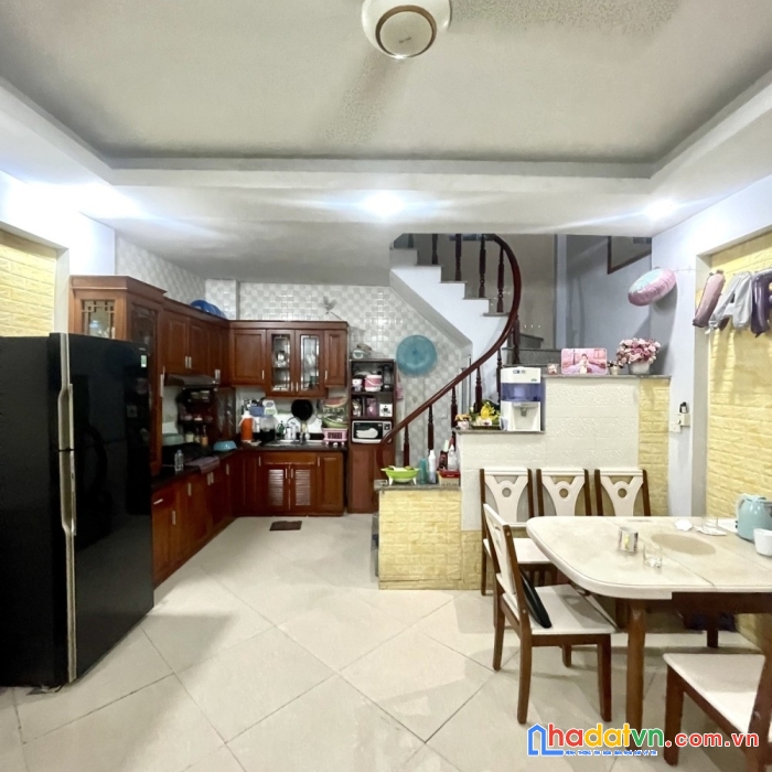 Bán gấp nhà xuân đỉnh, ô tô, lô góc, 38m2, 5t giá chỉ 3.5 tỷ.