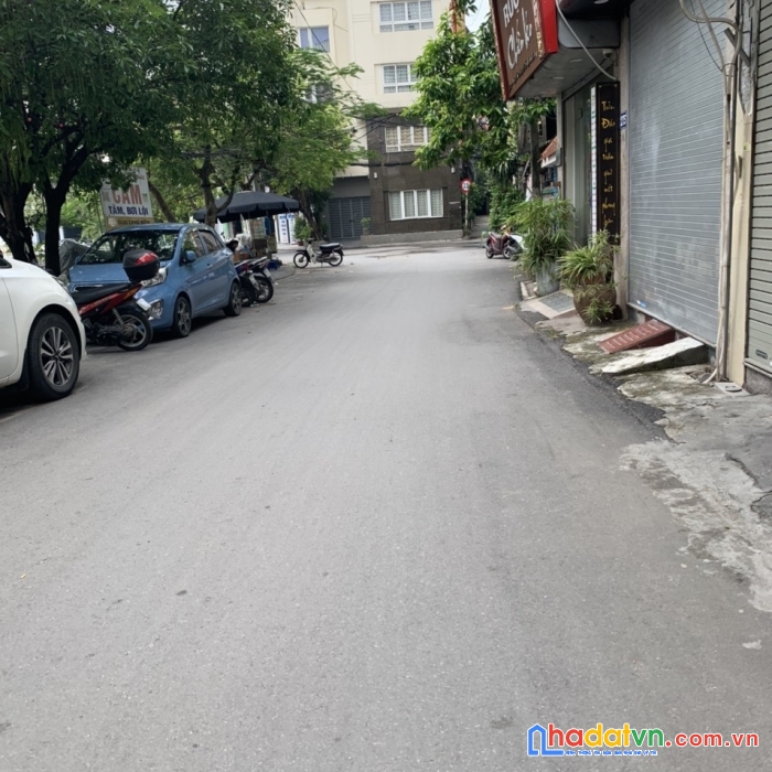 Bán nhà hồng tiến ,long biên 50m2 giá 3,4 tỷ ô tô đỗ sát nhà