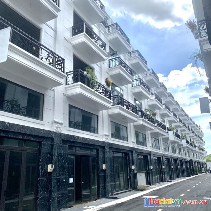 Nhà mới 4 tấm 5x15m, có thang máy sổ hồng riêng đường 12m, cuối đường nguyễn oanh gò vấp
