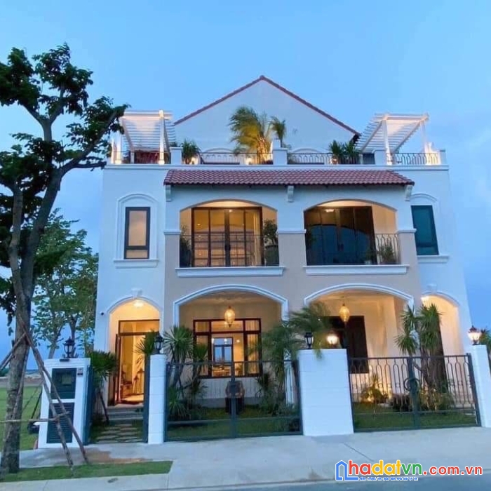 Chính chủ kẹt tiền cần sang nhượng nhà phố phân khu valencia, dt 5 x19.5 giá 5.5 tỷ, tt 1%/tháng