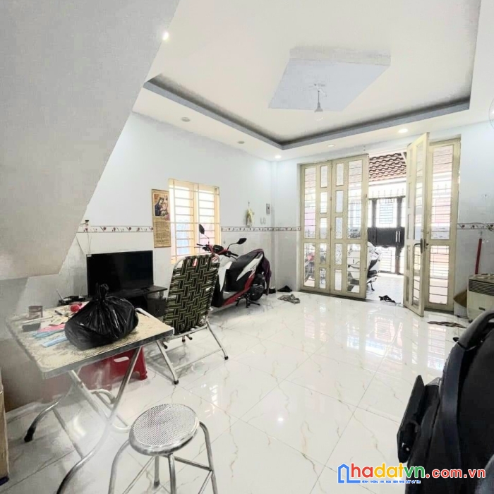 Bán nhà tân phú, hẻm xe hơi. ngang 5 x 17, lũy bán bích, nhỉnh 6 tỷ