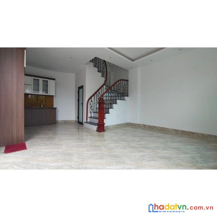 Cần bán nhà tại tả thanh oai thanh trì, dt 35m2x4 tầng, giá 1.95 tỷ, ô tô đỗ cách 20m.