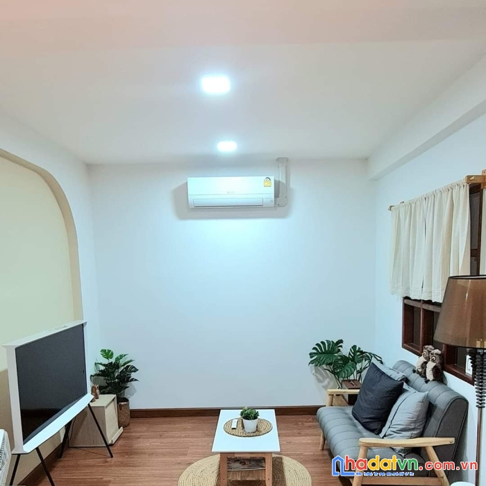 + chính chủ bán nhà đường phạm văn đồng- cầu giấy 45m2, 5 tầng, kinh doanh, giá 4.5 tỷ.