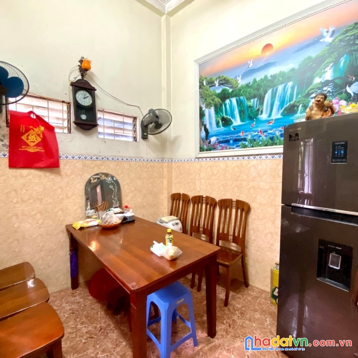 Bán nhà đường bồ đề, long biên, 75m, 5 tầng, giá 7 tỷ, full nội thất, ô tô0389160730