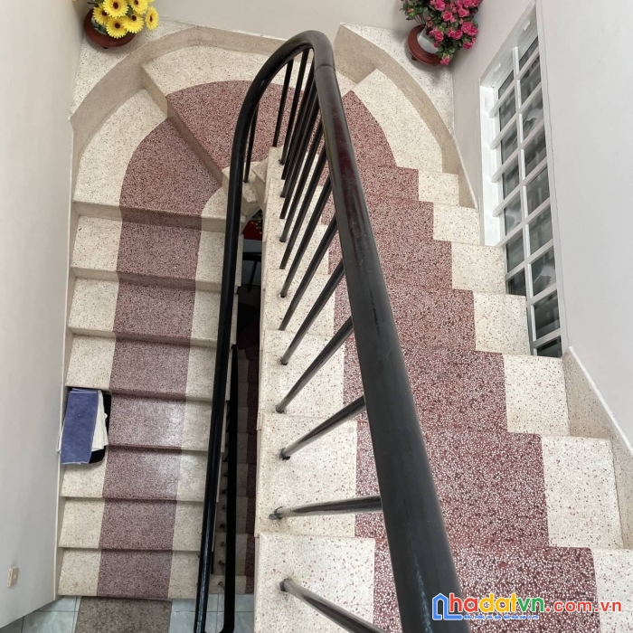 Chính chủ 1 đời ngộp ngân hàng bán gấp giá tốt, sổ đẹp vuông 7x13m, nhà tân phú