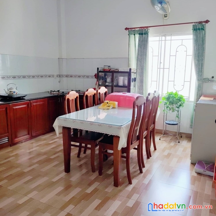 Chính chủ ngộp giảm mạnh 800tr, vip tân phú, 92m2, lô góc, xe hơi ngủ trong nhà